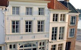 Hotel De Vischpoorte, Hartje Deventer En Aan De Ijssel